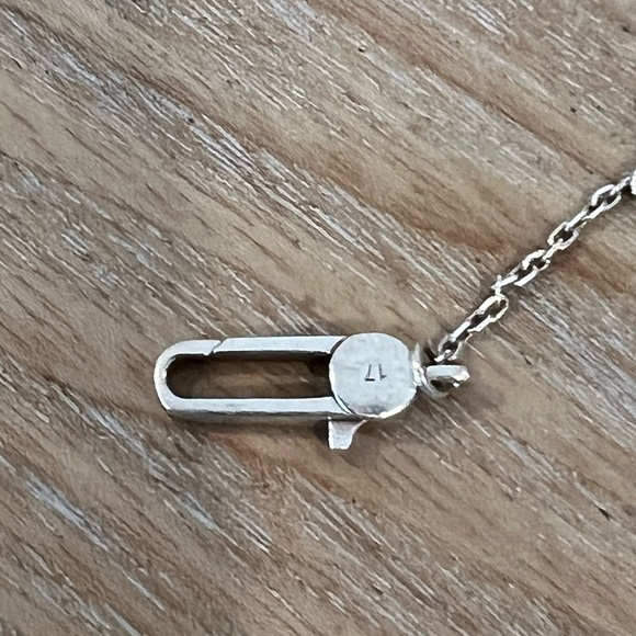 Authentic Gucci Heart Bracelet - Picture 4 of 4